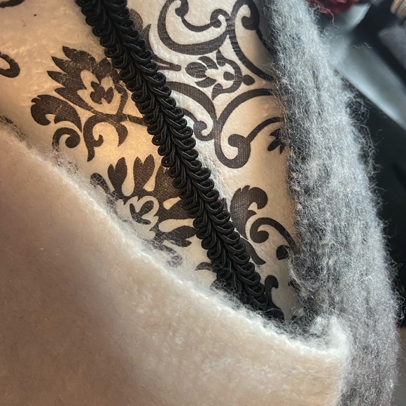 NWT Janice Apparel Poncho-One Size - Picture 11 of 11